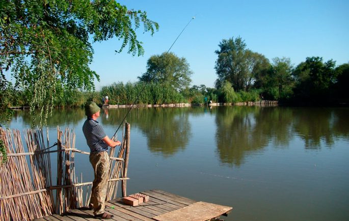 Fishing in the Stavropol Territory: an overview of paid and free reservoirs