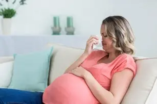 Future mom and runny nose. How to cure a cold during pregnancy?