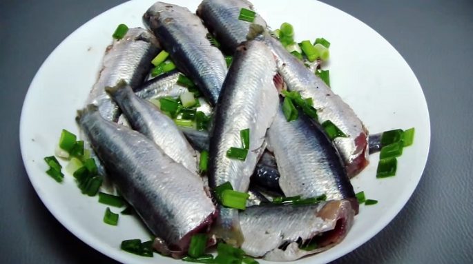 Herring recipes: cooking sprats, marinated herring