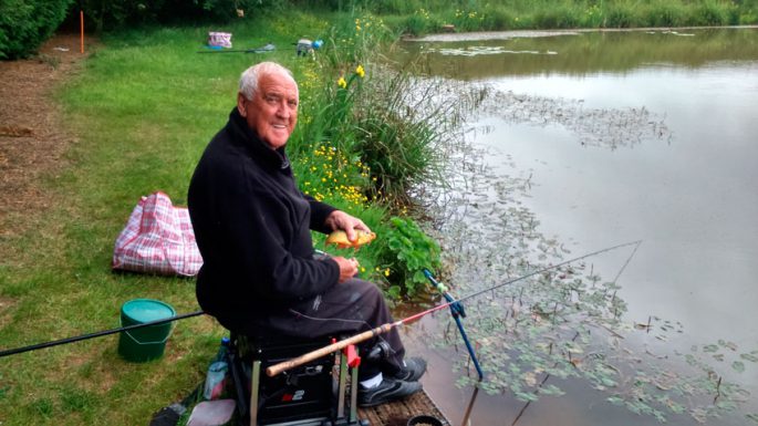 How to catch crucian on a bait, where and when to catch