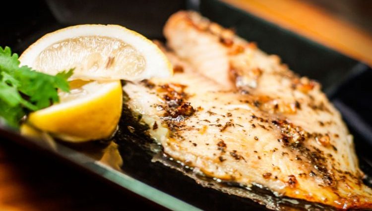 Kuidas säga kala küpsetada: maitsvad retseptid pannil ja ahjus