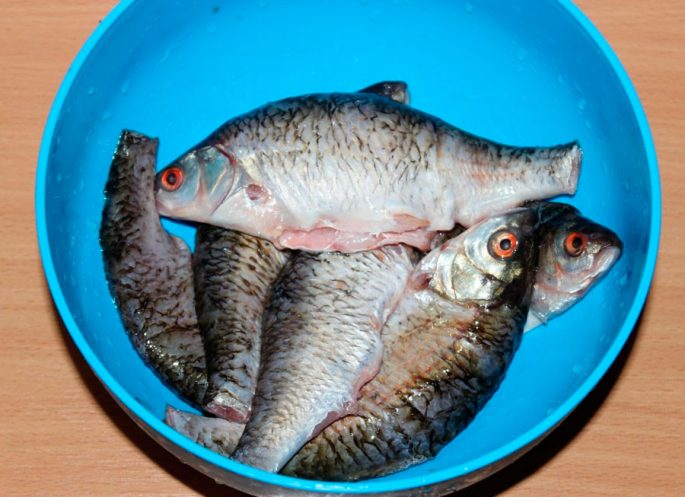 How to fry river fish in a pan: delicious recipes, how much time