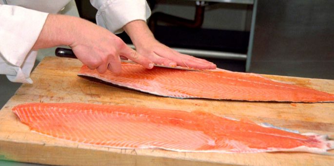 How to properly cut salmon: the process of cutting, tricks, useful properties