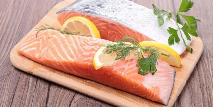 How to salt trout at home with salt and sugar, the best recipes