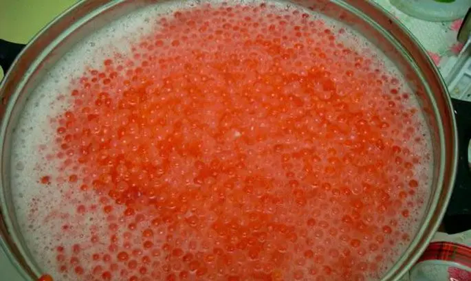 How to salt trout caviar at home, delicious recipes