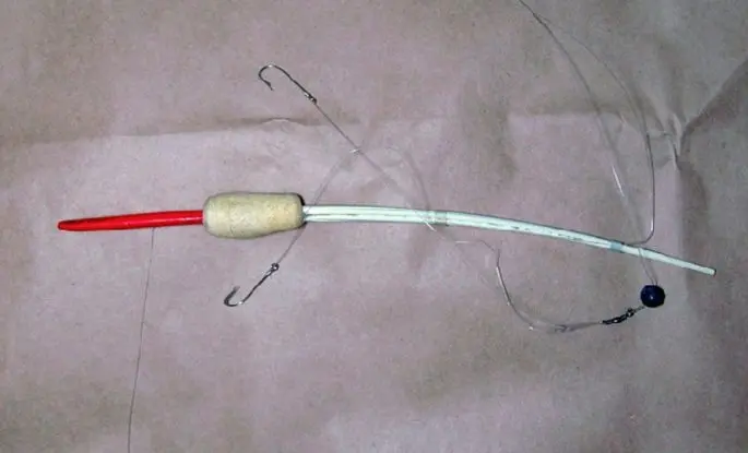 How to tie two hooks to a fishing rod: 3 ways for a float fishing rod