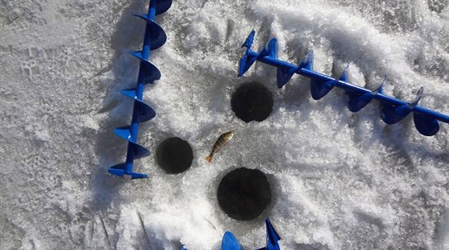 Ice drill for winter fishing: appointment and selection of the best model