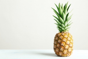 It slims down and heals. Discover the health benefits of pineapple!