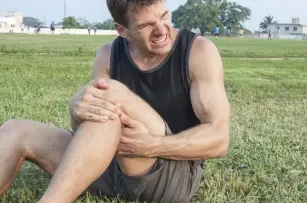 Knee pain - causes and advice