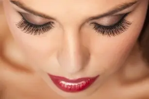 Long and thick eyelashes as advertised. Learn how to care for them!