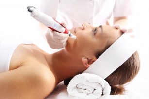 Needle mesotherapy &#8211; non-surgical treatment against aging, baldness and stretch marks!