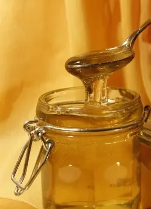 Rejuvenating properties of honey