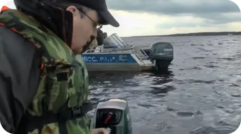 Riding in a spawning ban on a boat with and without a motor