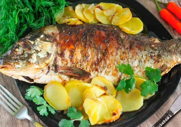 River fish in the oven: delicious recipes, cooking in foil