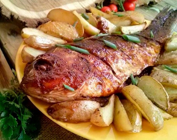 River fish in the oven: delicious recipes, cooking in foil