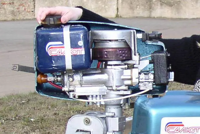 Russian outboard motors, characteristics and review of the best models