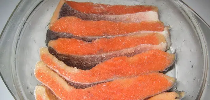 Salty coho salmon at home, delicious recipes