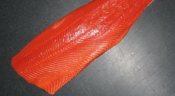 Sockeye salmon fish: where it lives and what is useful, culinary recipes