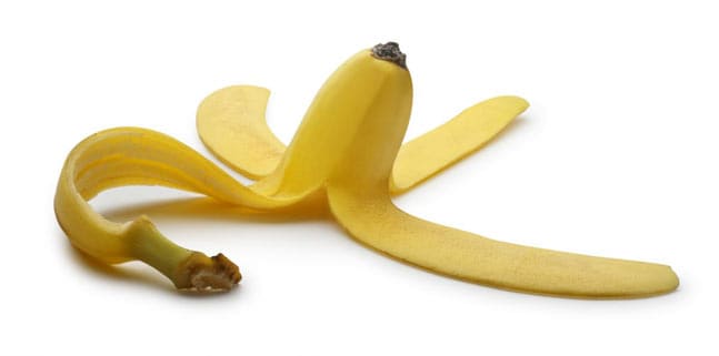 Teeth whitening with a banana: truth or myth?