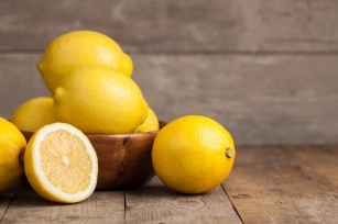 The healing power of lemon. Learn the secrets of the lemon treatment!