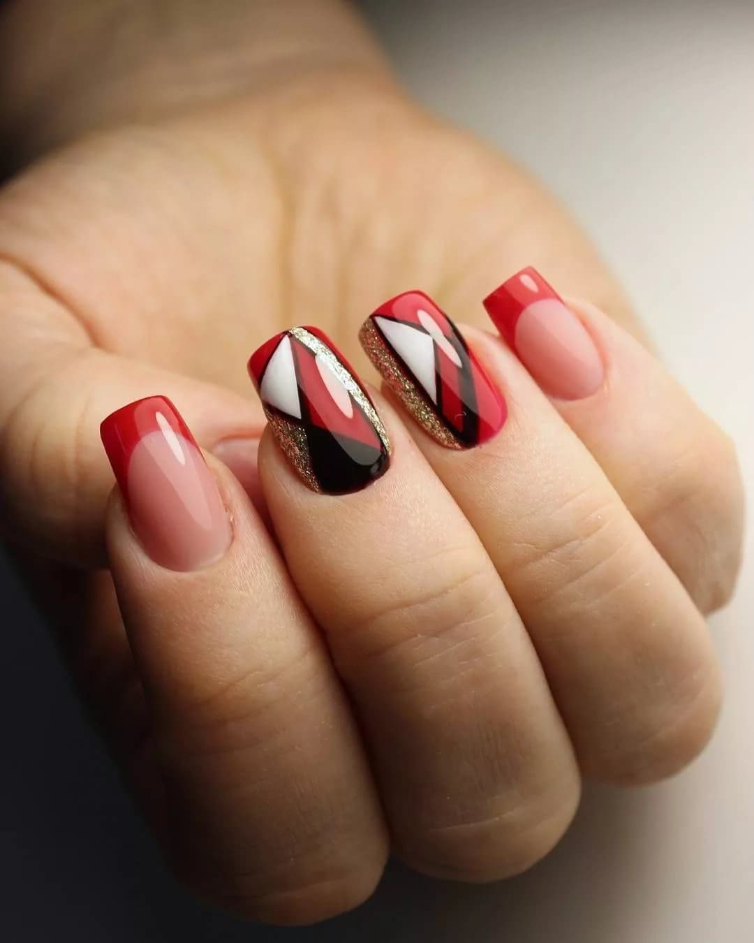 The most beautiful red manicure design: 10 fashion trends of 2019