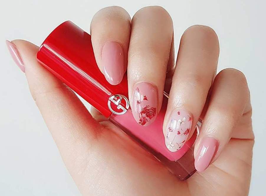 The most beautiful red manicure design: 10 fashion trends of 2019