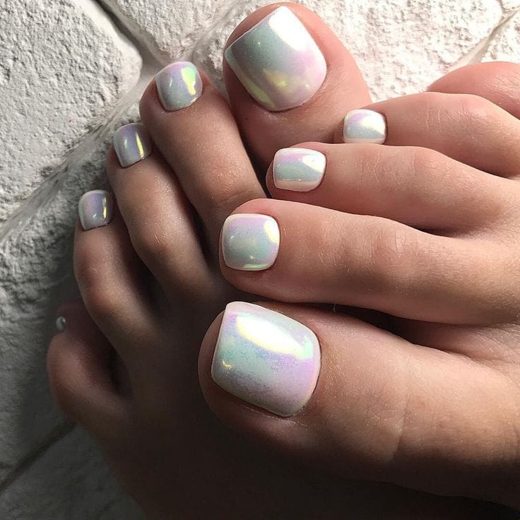 The most fashionable and beautiful pedicure for 2019: fresh ideas for beauties