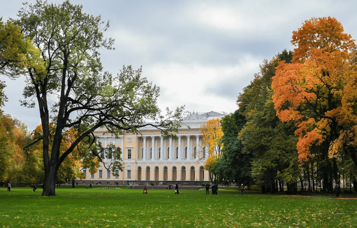 Top 10 best parks in St. Petersburg, which are definitely worth a stroll