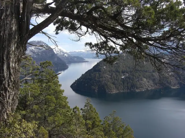 Top 10 deepest lakes in the world