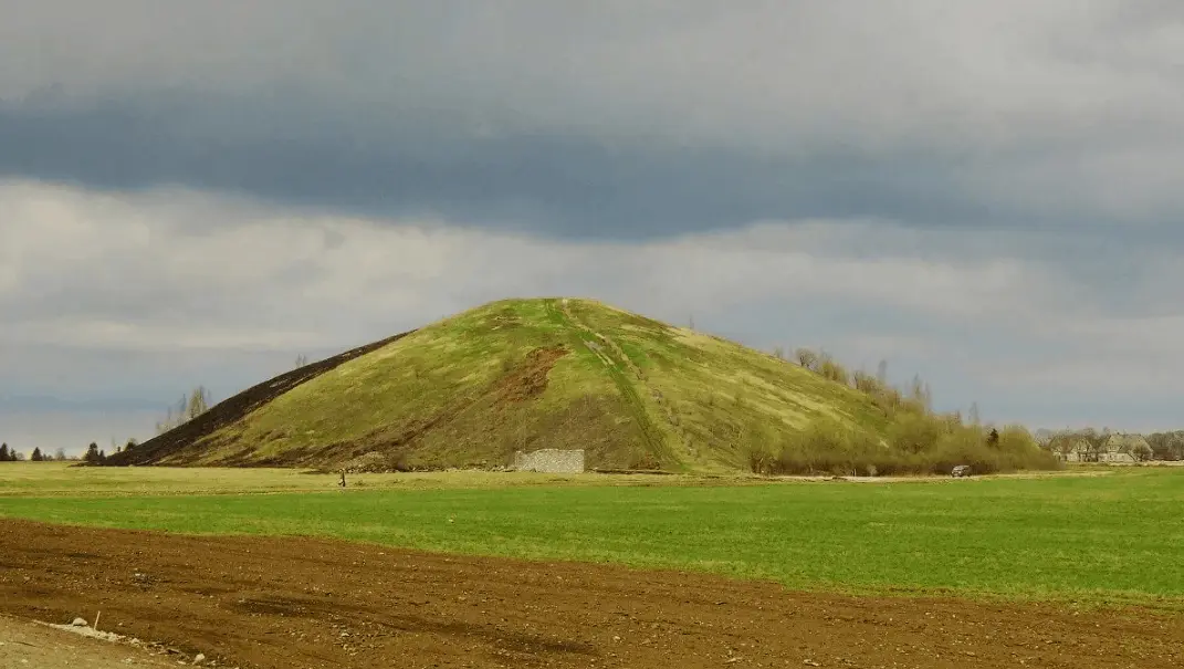 Top 10 highest mountains in Belarus