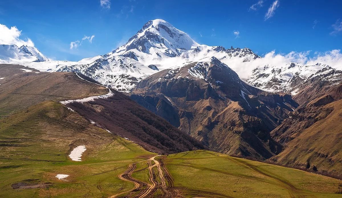 Top 10 highest mountains in Russia