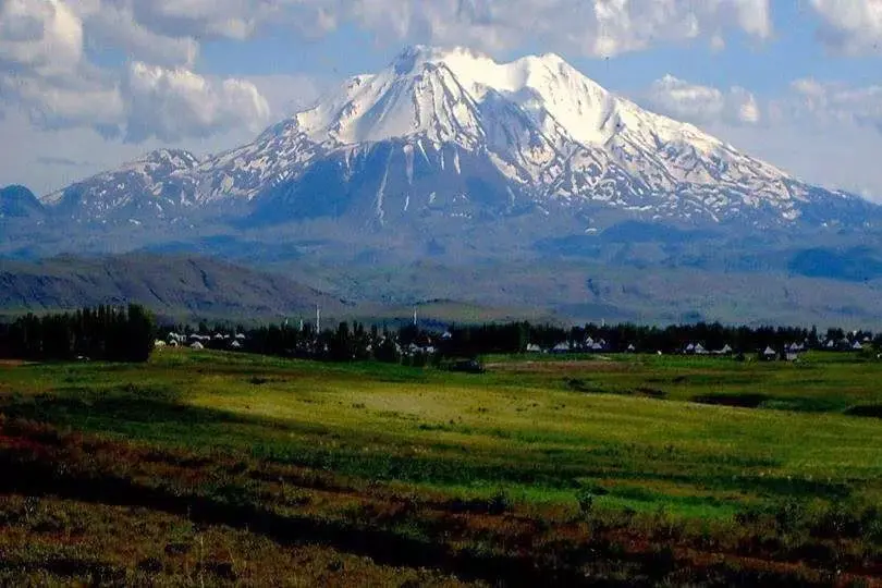 Top 10 highest mountains in Turkey