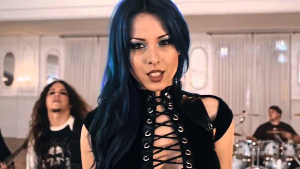 Top 10 Hottest Female Rock Vocalists