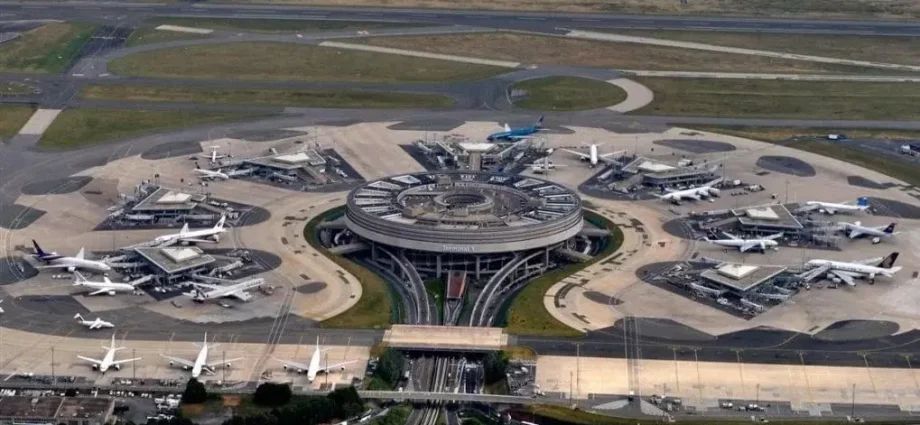 Top 10 largest airports in the world