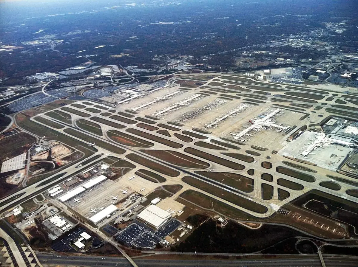 Top 10 largest airports in the world