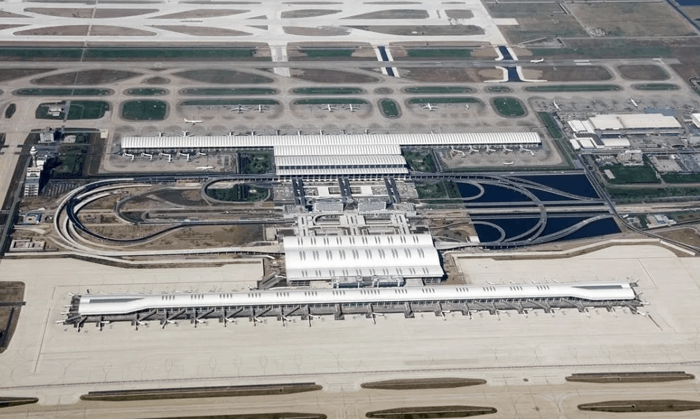 Top 10 largest airports in the world