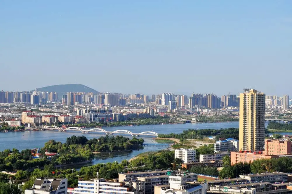 Top 10 largest cities in China - the real giants of the planet