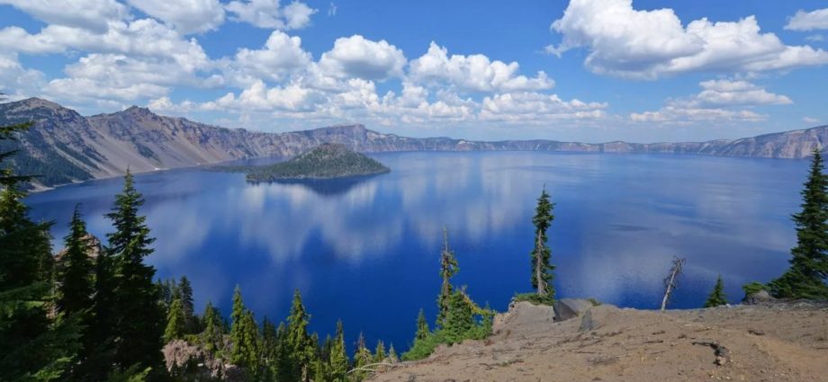 Top 10 largest lakes in the world