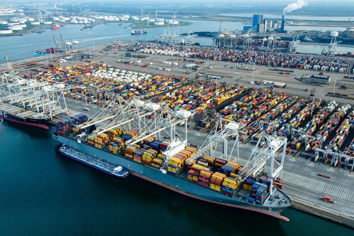 Top 10 largest seaports of foreign Europe