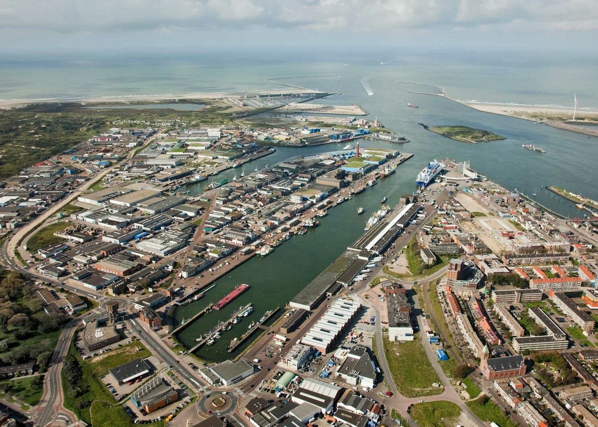 Top 10 largest seaports of foreign Europe