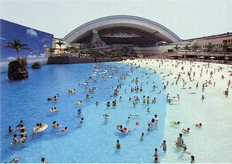 Top 10 largest swimming pools in the world