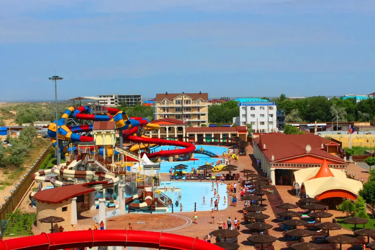 Top 10 largest water parks in Russia