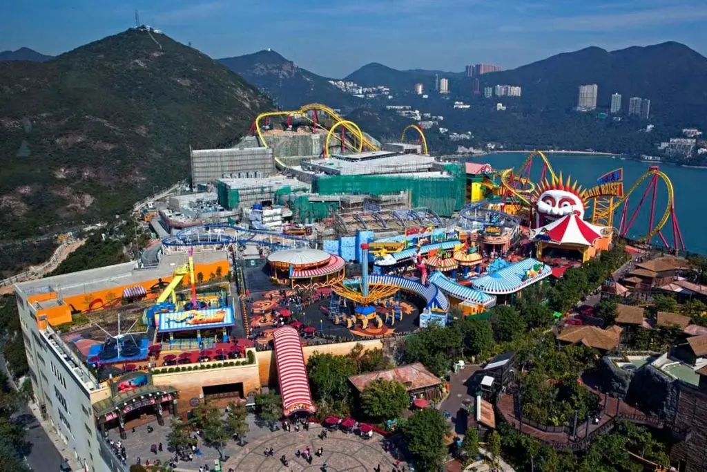 Top 10 largest water parks in the world