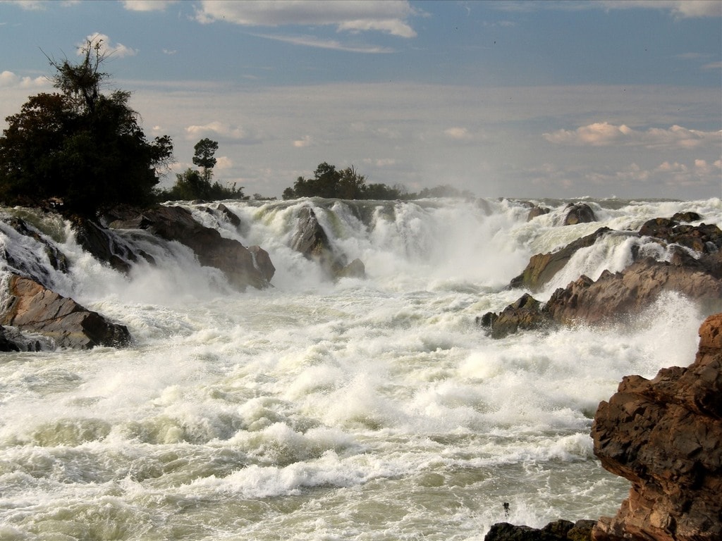 Top 10 largest waterfalls in the world