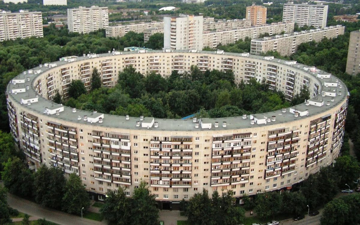 Top 10 longest houses in Russia