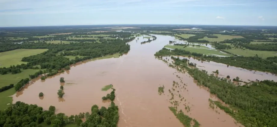 Top 10 longest rivers in North America