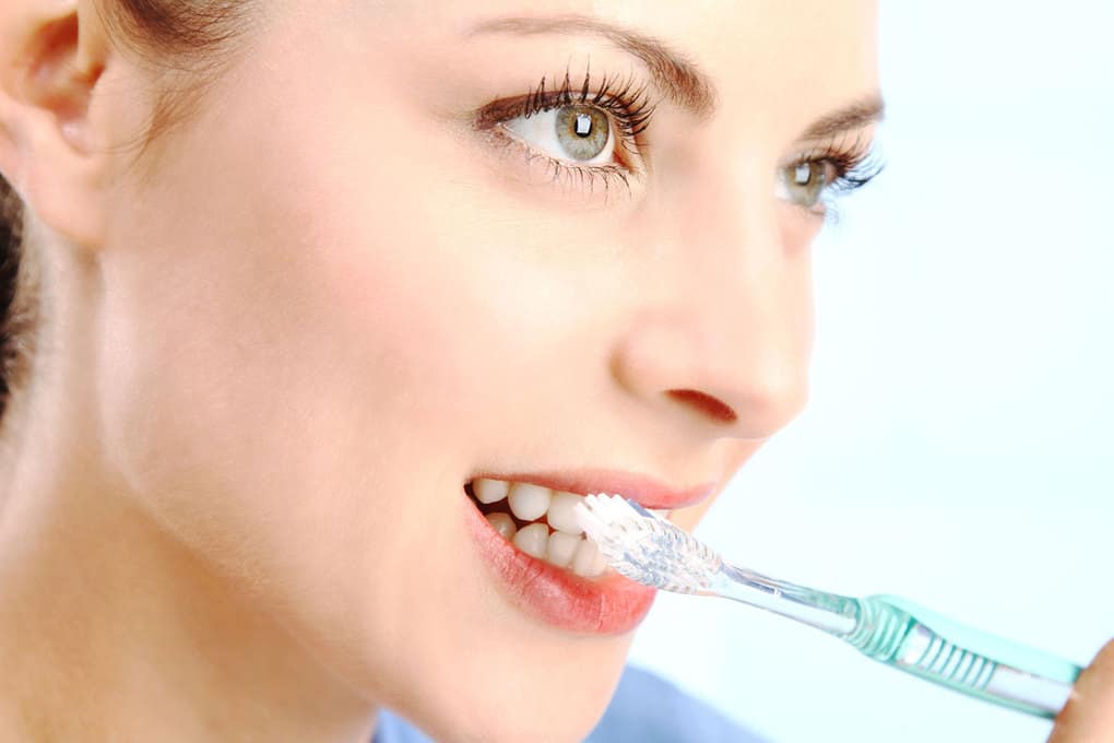 Top 10 Mistakes When Brushing Your Teeth