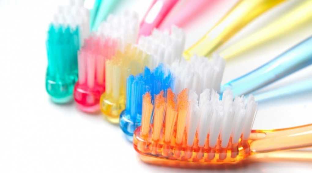 Top 10 Mistakes When Brushing Your Teeth