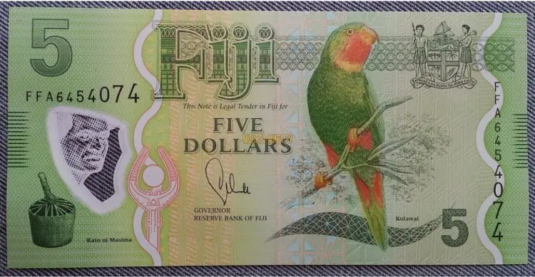 TOP 10 most beautiful banknotes in the world