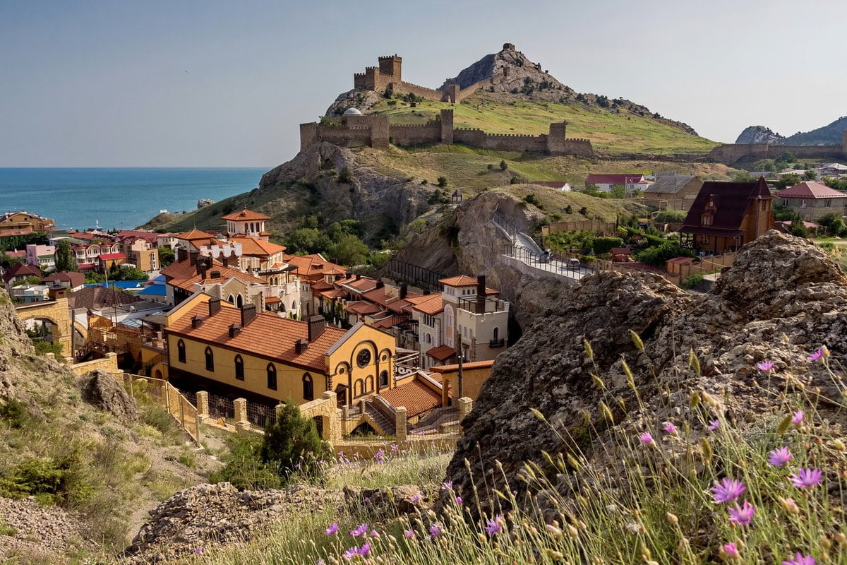 Top 10 most beautiful cities in Crimea, where you should spend your holidays